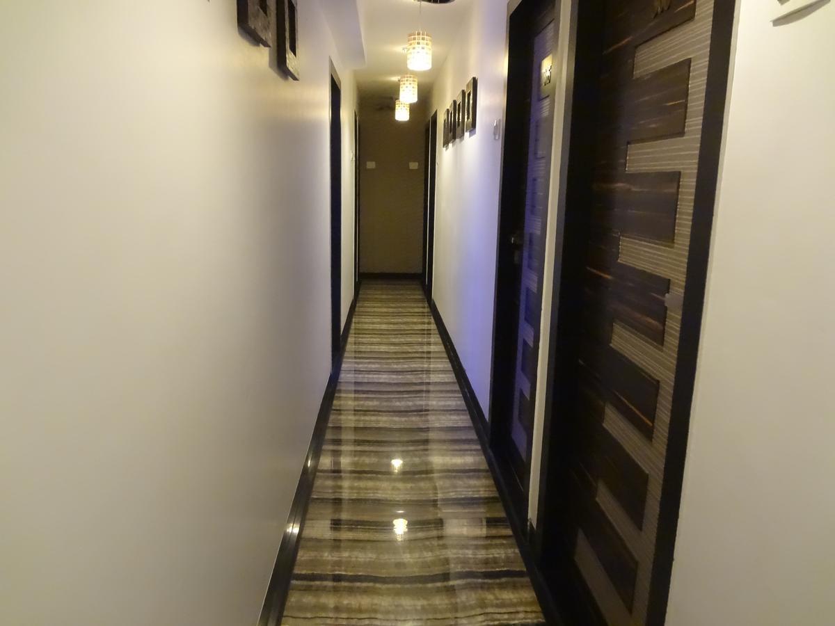 Hotel Modern Мумбай Екстериор снимка