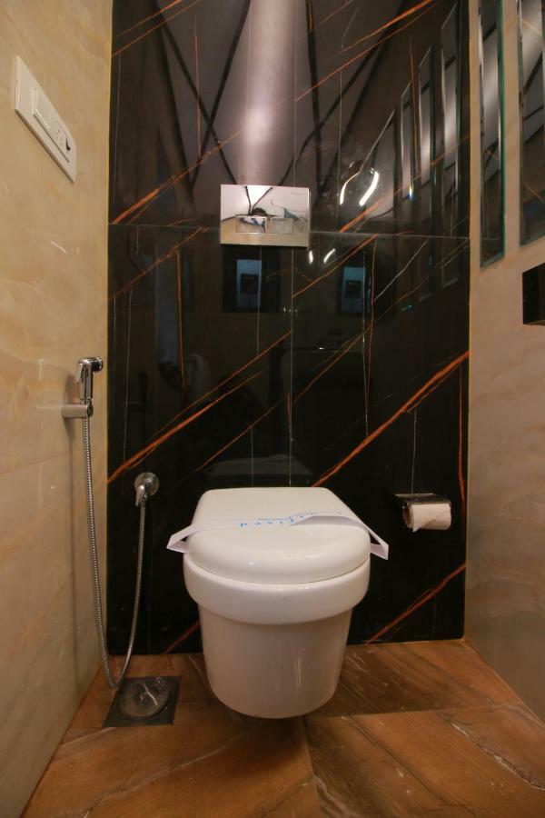 Hotel Modern Мумбай Екстериор снимка